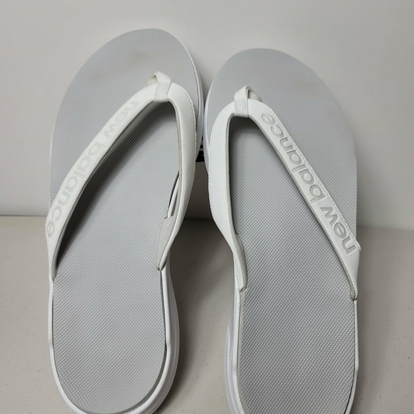 New Balance Lightweight white men’s Flip Flop Thong Sandals Slides Sz 13 - Picture 4 of 8